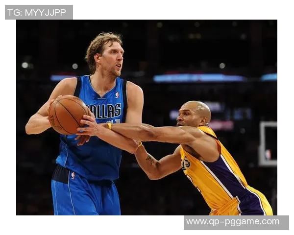 2011年湖人与小牛第四场精彩对决回顾央视直播全程分析与精彩瞬间重温